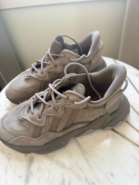 Adidas Ozweego Grey Knit Sneaker